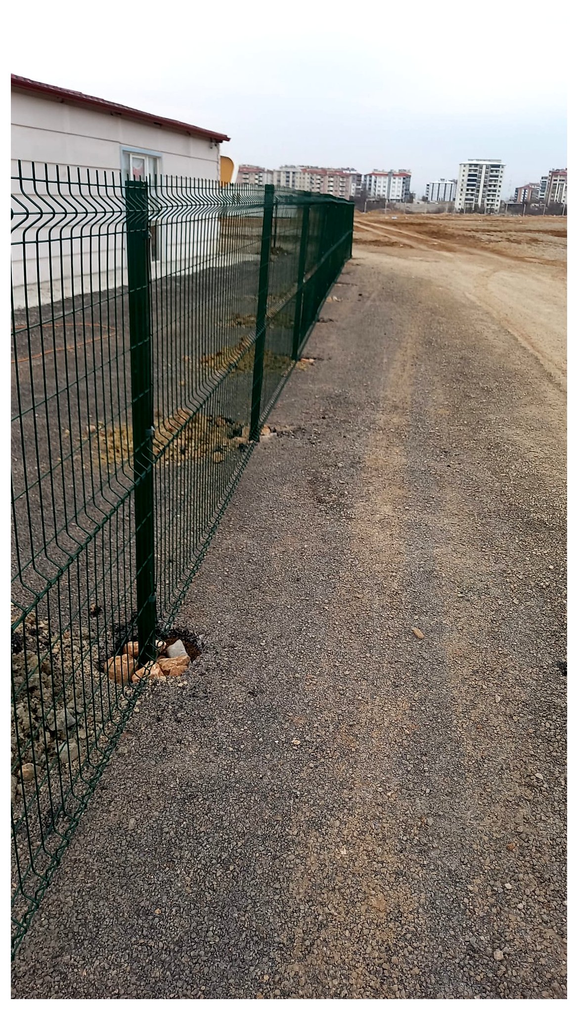 Villa çevresi için estetik çit çözümü